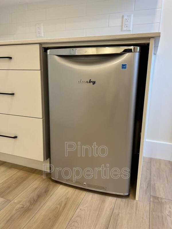 Photo - 8719-8110 110 St NW