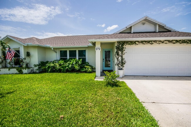 Photo - 272 SW Fairchild Ave