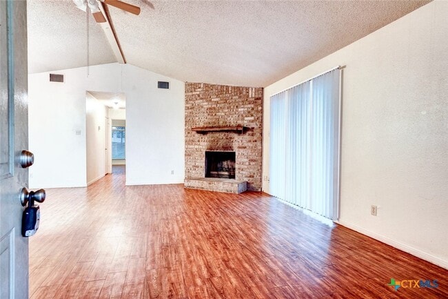 Photo - 108 Hughson Ct