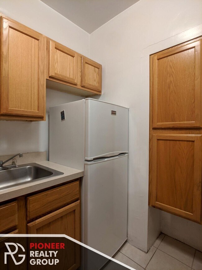 Photo - 1160 N Dearborn St Unit 212