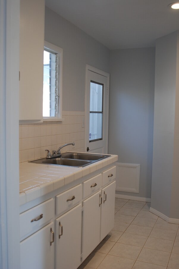 Kitchen - 4466 Tujunga Ave Unit 4464