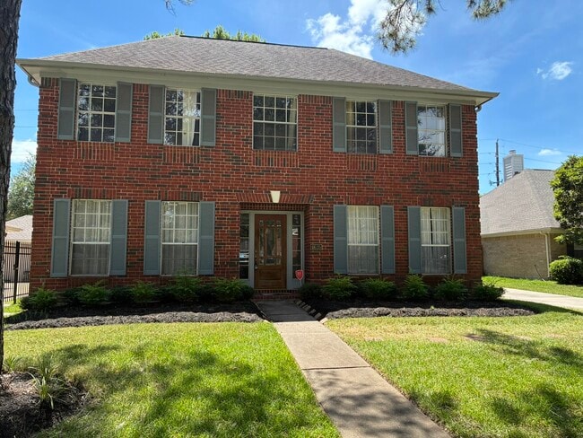 Building Photo - 4635 Meadow Green Dr