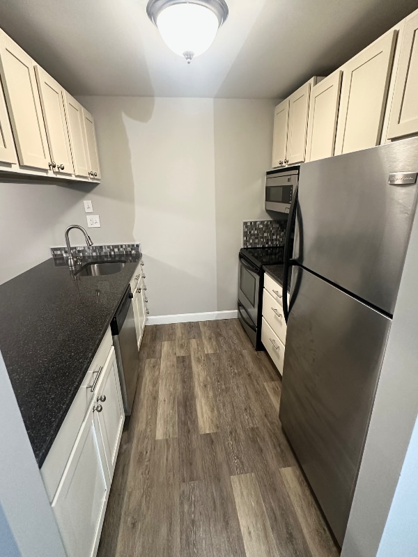 Photo - 807 Hickory Cir