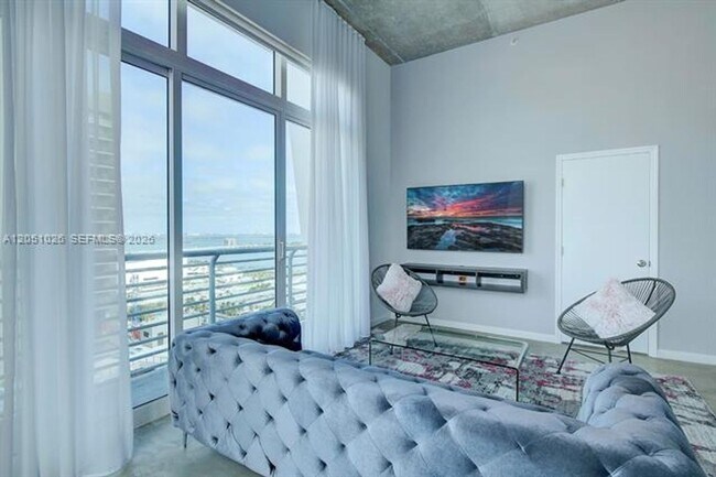 Photo - 16400 Collins Ave
