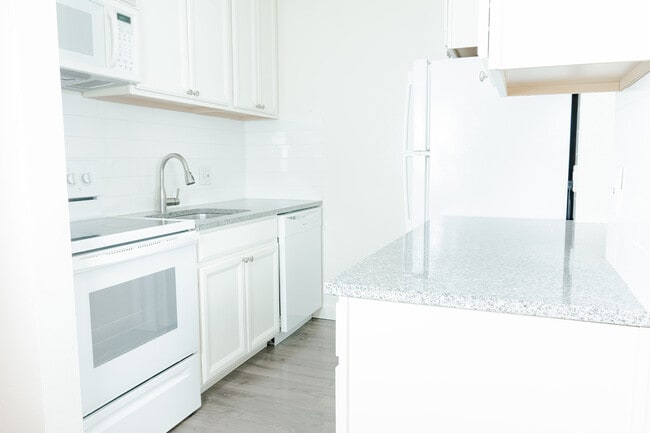 Photo - 3030 Oneal Pkwy Unit R13