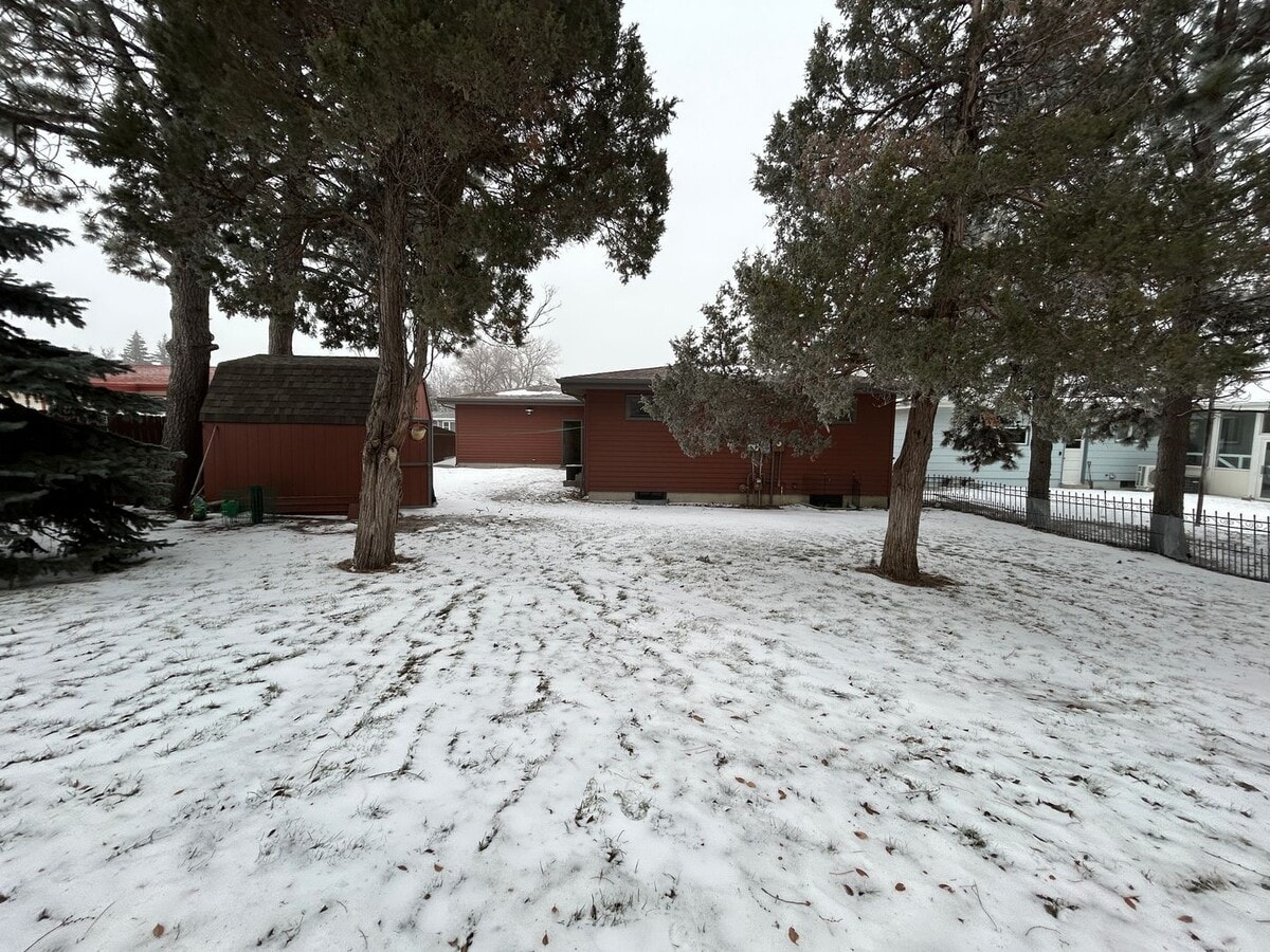 Photo - Lovely, Spacious 4 bedroom house