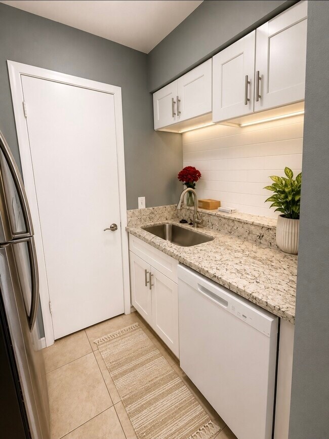 6111 Beverly Hill St Unit 20