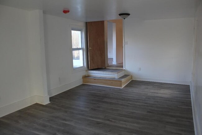 Photo - 526 Mountain Ave Unit Apartment#4