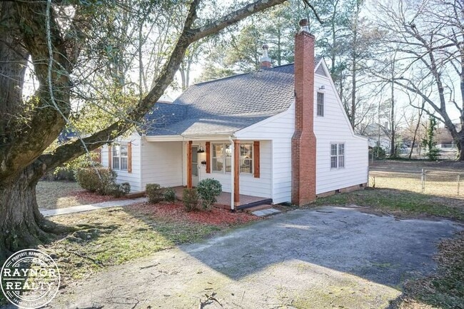 Photo - 433 Norvell St