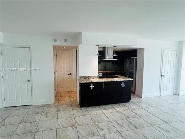 Photo - 2655 Collins Ave