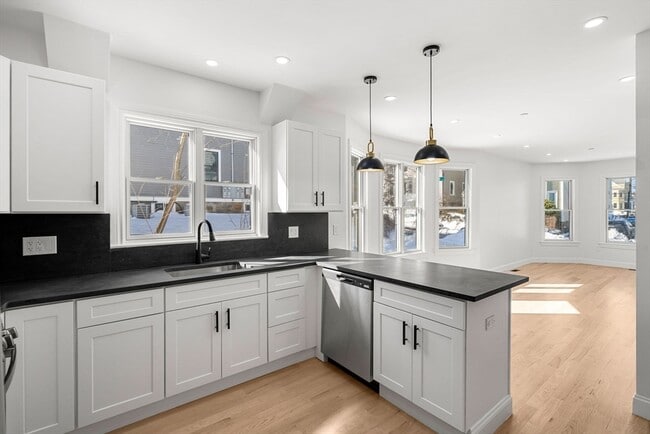 Photo - 53 Dustin St Unit 1