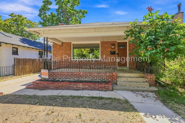 Building Photo - 3044 W Clyde Pl