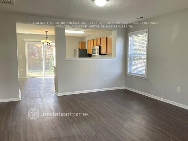 Photo - 222 Waterlemon Way