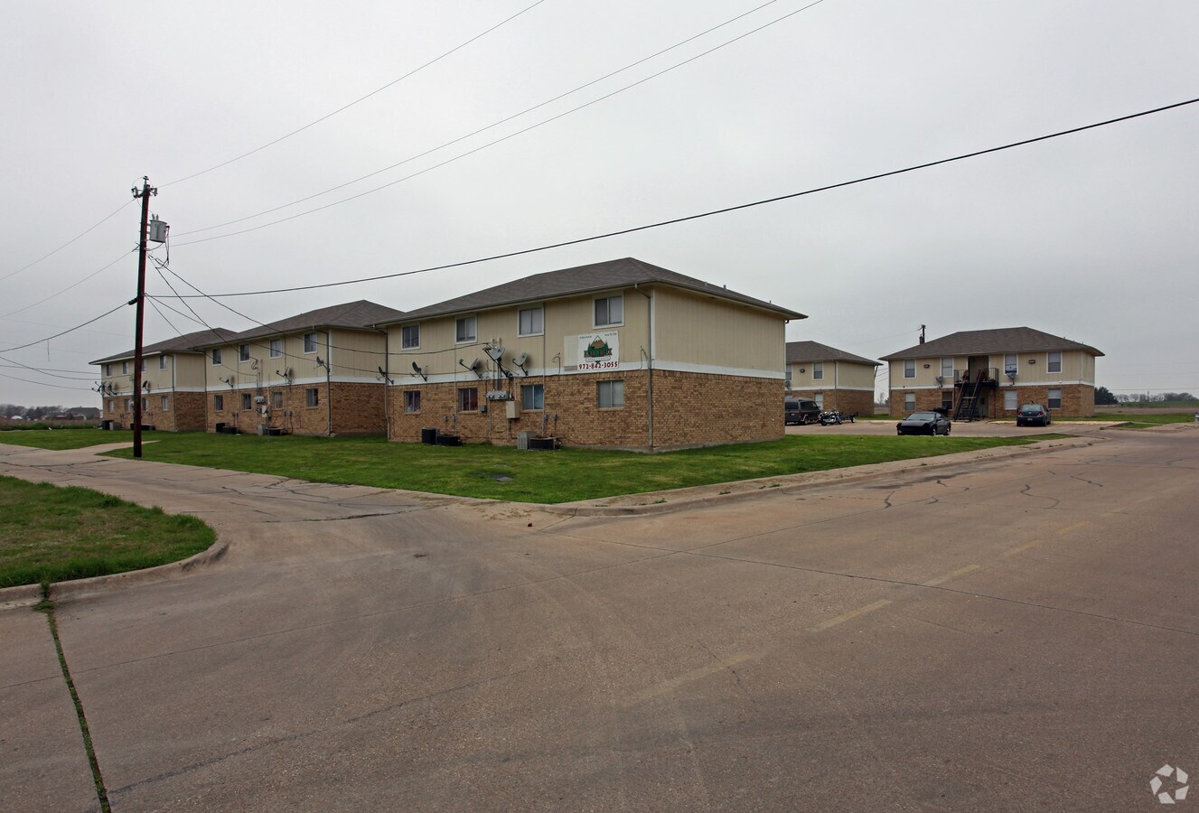 Bear Creek Apartments - Bear Creek Apartments