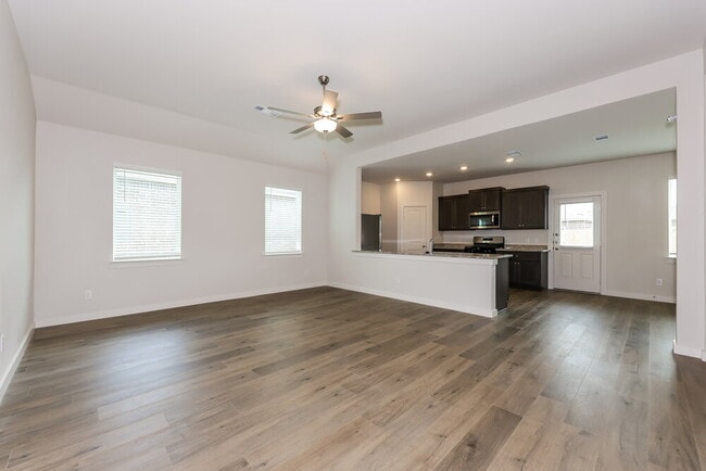 Photo - 315 Julian Davis Dr