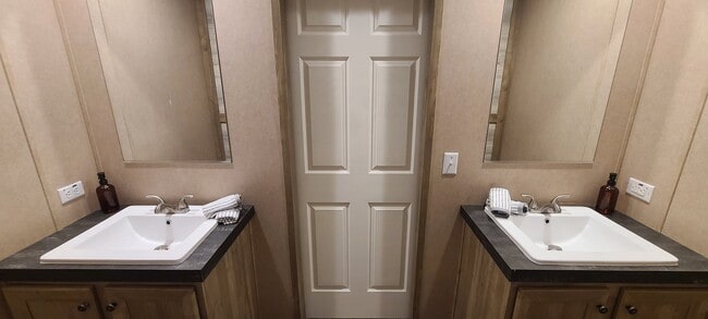 Photo - 2902 Duncan Dr