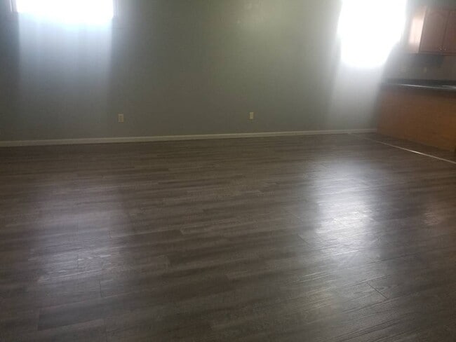 Photo - 200 W St Paul St