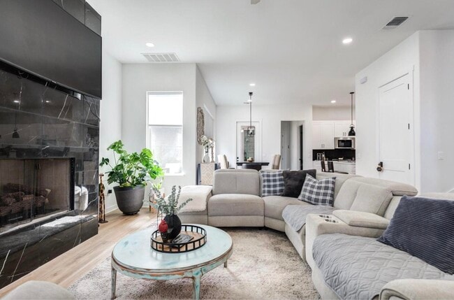 Photo - 12016 Savannah Ave