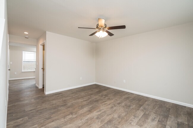 Sala de estar - Up Towne Apartments