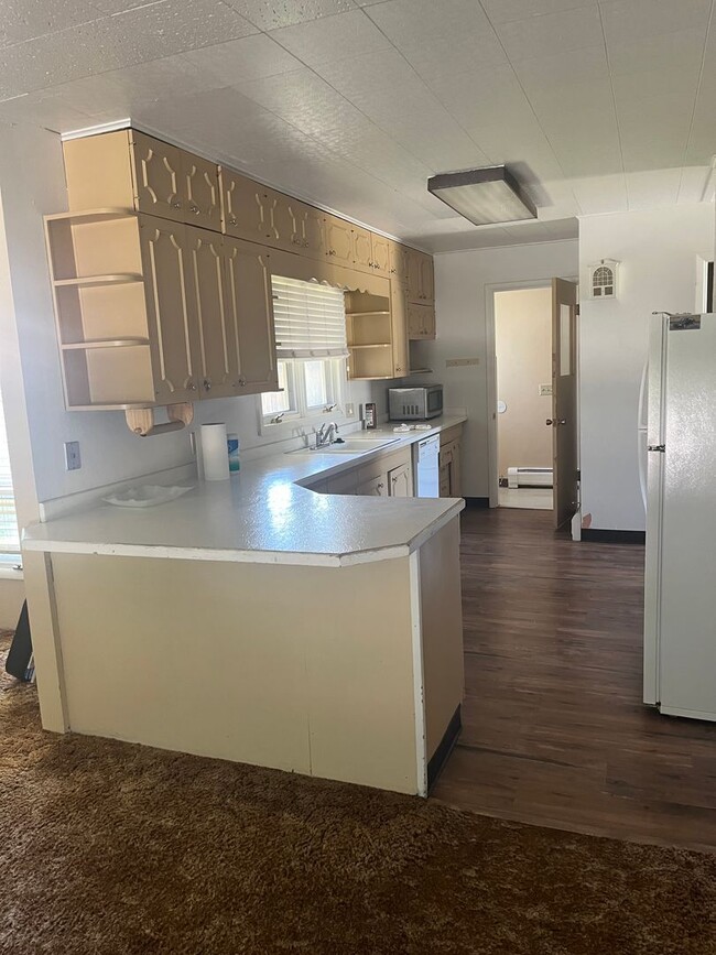 4 BDR, 2.5 bath - 4 BDR, 2.5 bath Casa