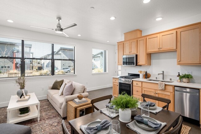 Building Photo - The Boulevards Unit 1