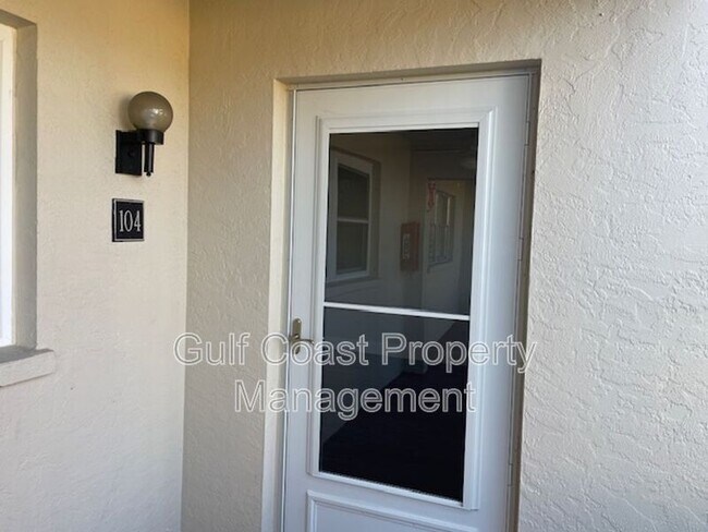 Photo - 270 Santa Maria St
