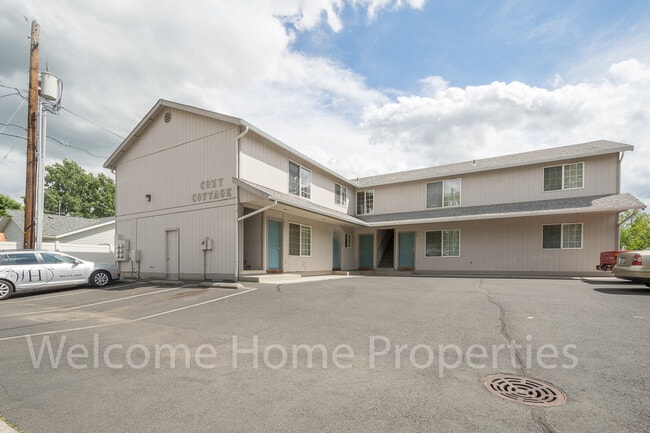 Building Photo - Great 2 bedroom apartment with all-new carpet Unit 416 6th