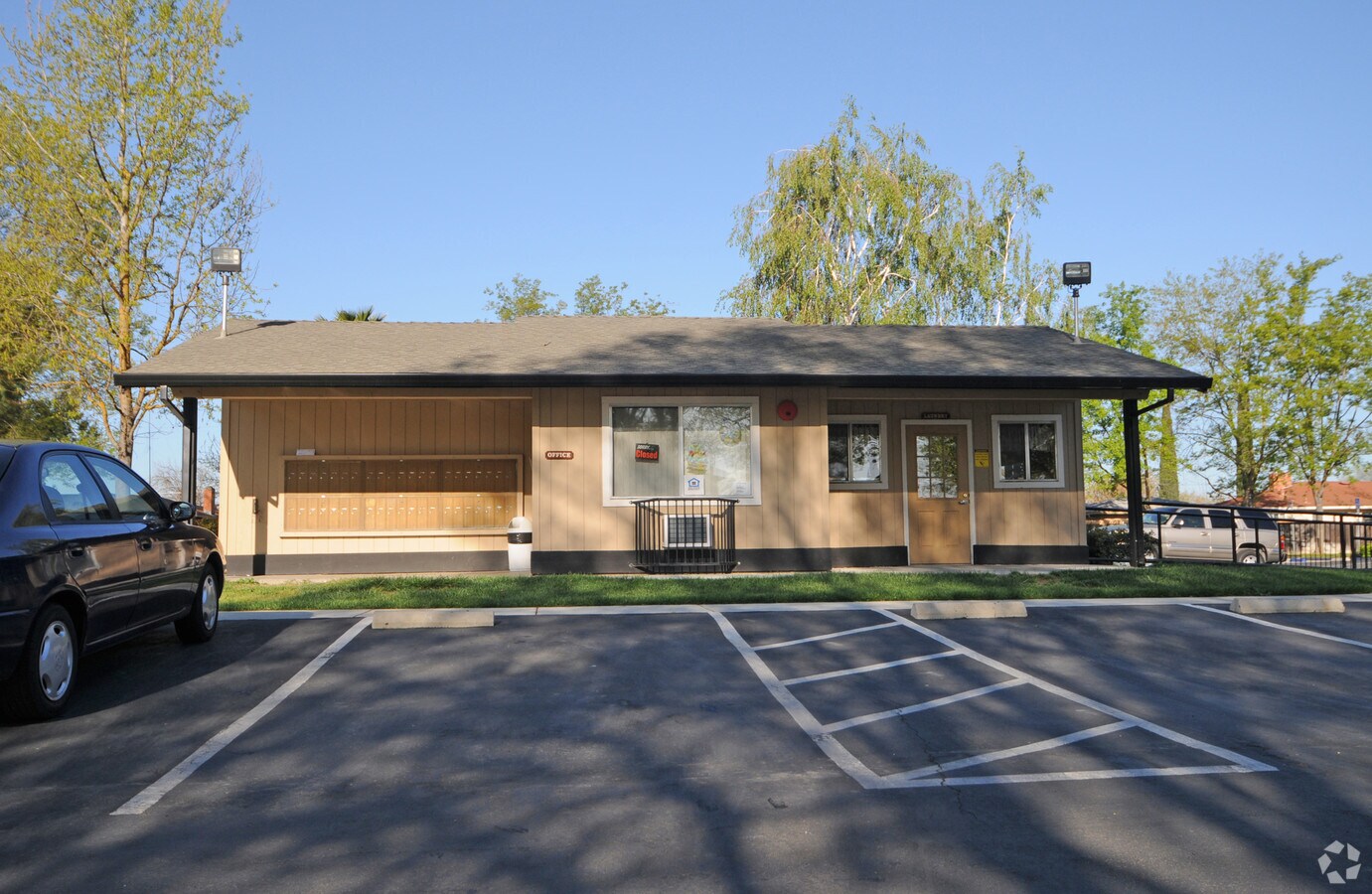 Photo - Meredith Manor Apartments