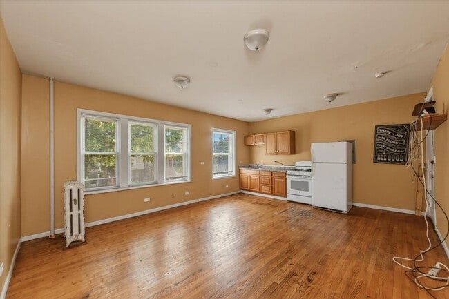 Photo - 2200 N Knox Ave Unit 1