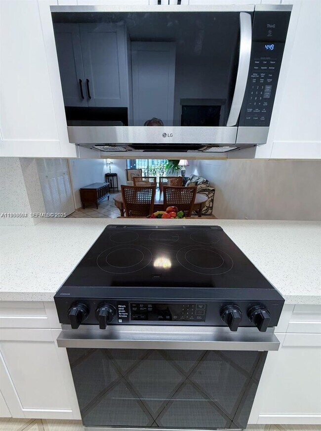 Photo - 160 SW 30th Ave Unit 109A