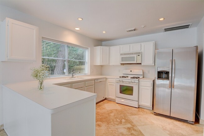 Photo - 10 E Indian Sage Cir
