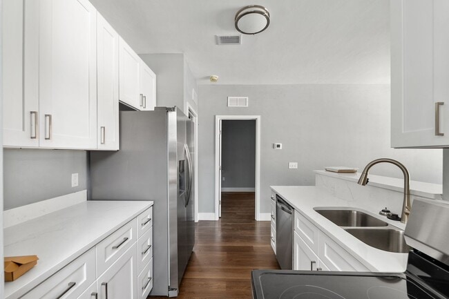 Photo - 422 NW 3rd Ave