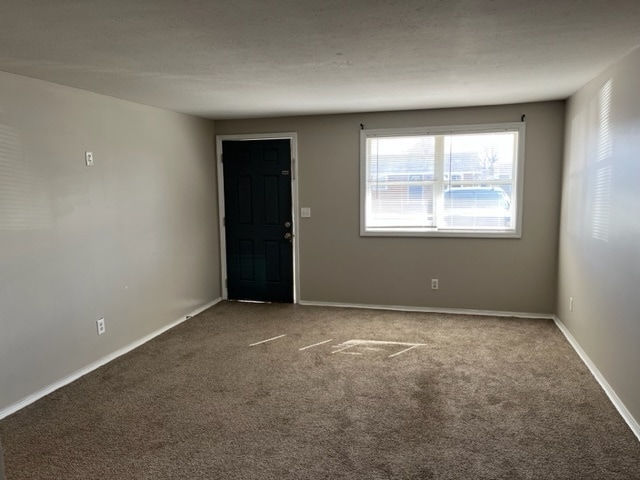 Building Photo - 8 Lee Dr Unit 8 Rental