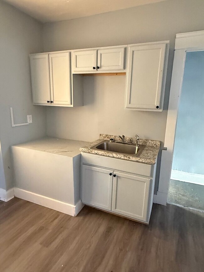 Photo - 4bd Single Section 8