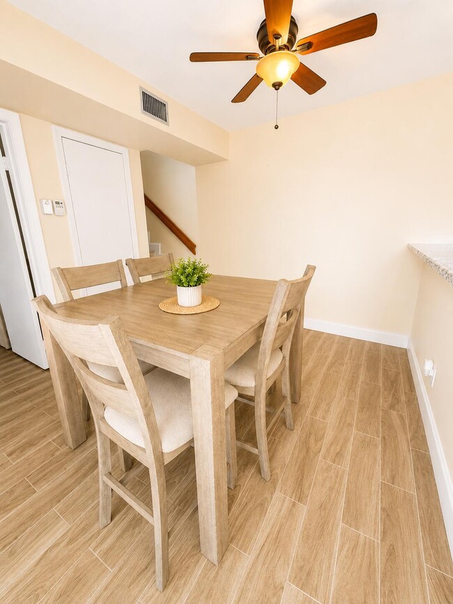 Photo - 192 Springdale Cir