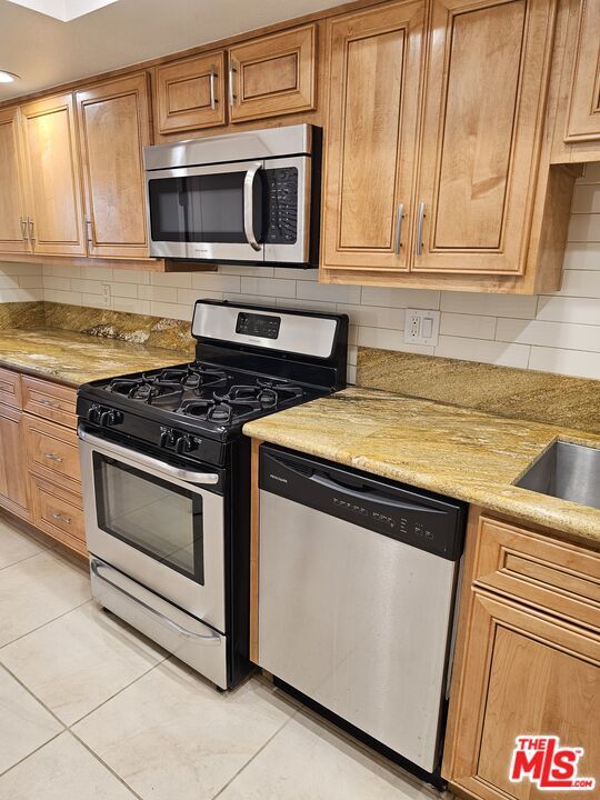 Photo - 15480 Antioch St Unidad 103A