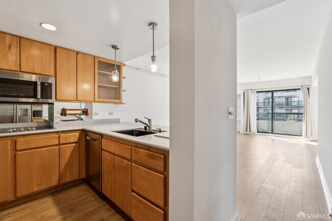 601 Van Ness Ave