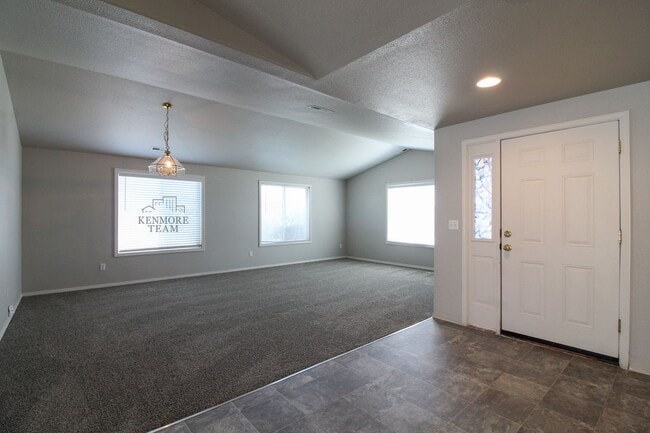 Photo - 7611 Pender Dr