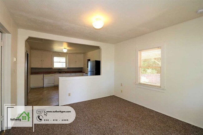 Photo - 1825 Grand Coulee Blvd