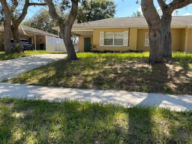 Building Photo - 6907 Mathers Ln