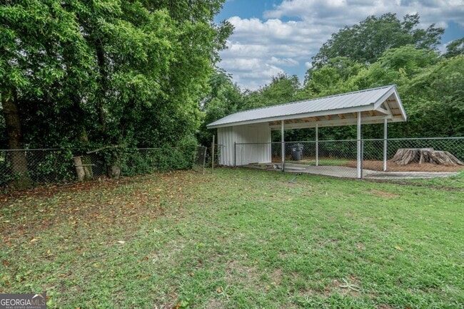 Photo - 175 E Main St