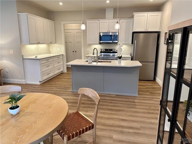 20 Blue Heron Wy