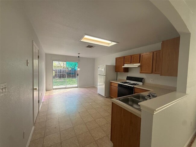 128 Grant Way