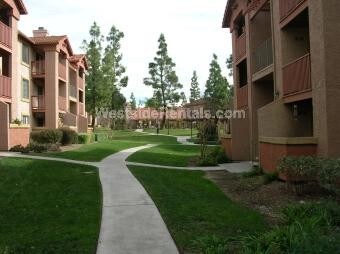 Photo - 12043 Alta Carmel Ct Apartamentos