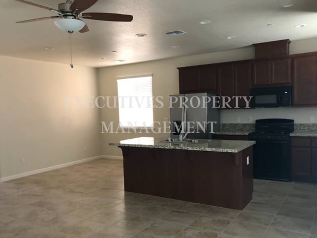 Photo - 1470 Woodbury Ct