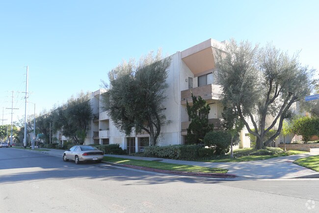 The Carseka - The Carseka Apartments