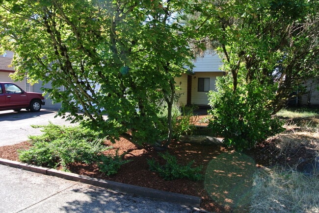 Photo - Roomy 2 bedroom 1.5 bathrooms