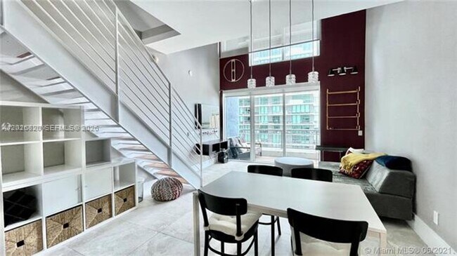 Photo - 60 SW 13th St Unidad 60 SW 13th St # 2002