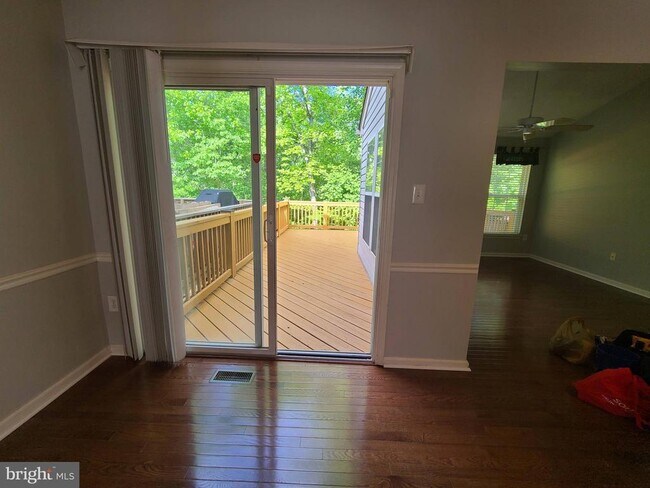Photo - 2718 Thornbrook Ct
