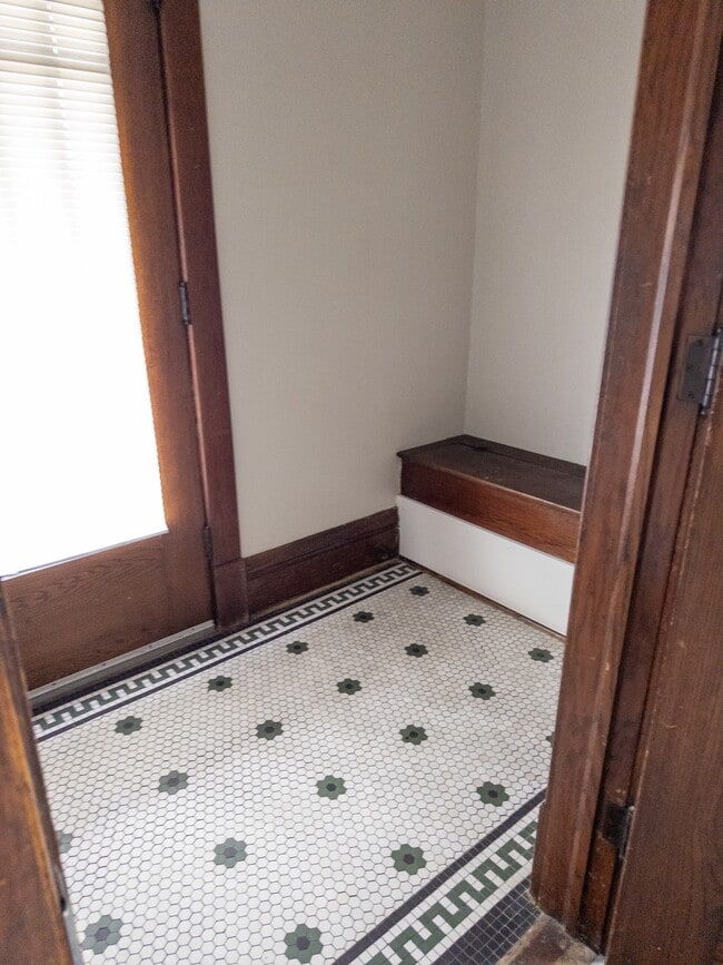 Photo - 1421 Sherwood Ave